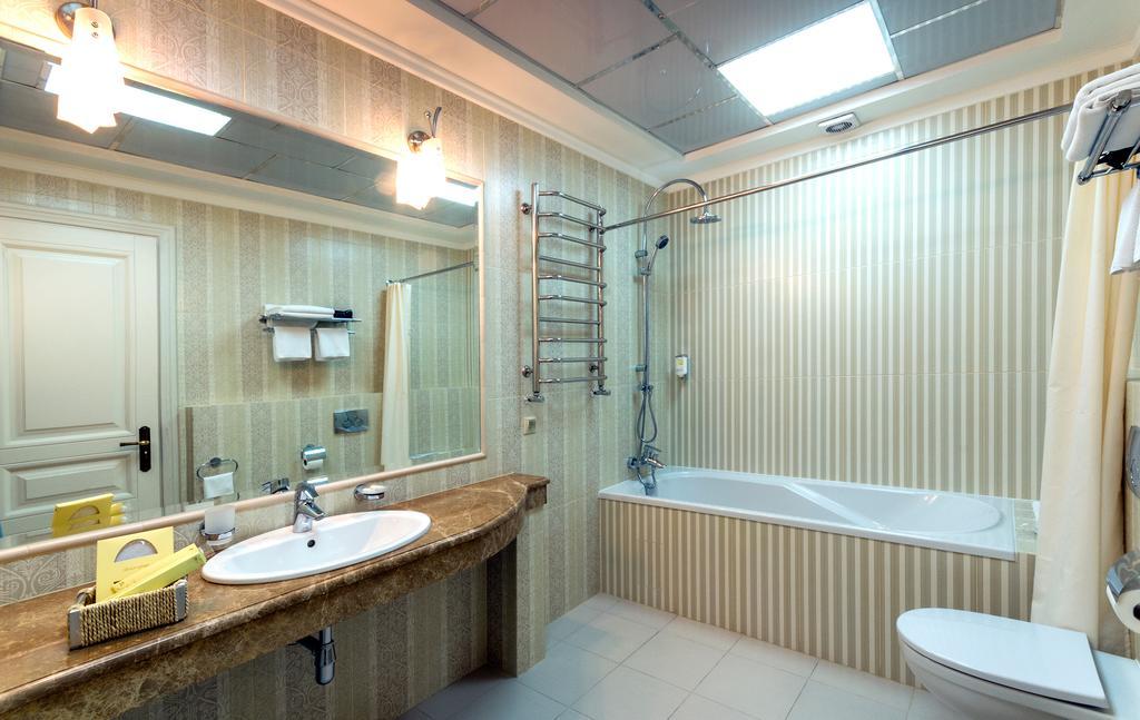 לבוב Villa Stanislavskyi Hotel מראה חיצוני תמונה